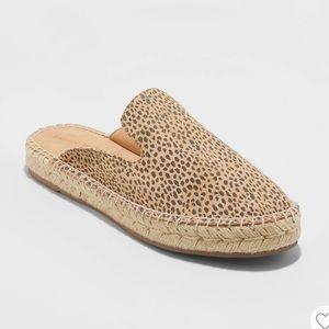NWOT cheetah print mules